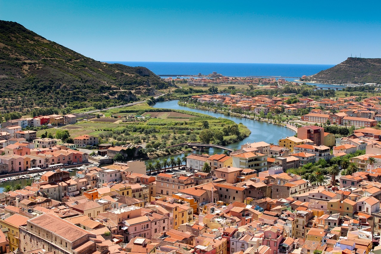 Bosa: in Sardegna un borgo tutto da scoprire
